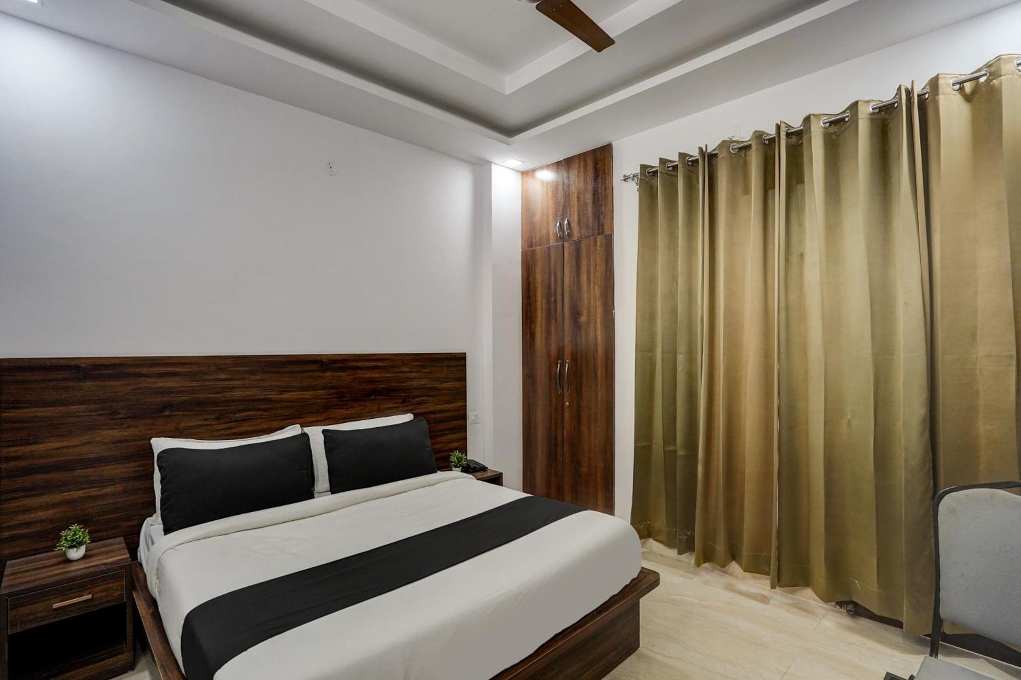 Townhouse Cloud Bay Hotel Gurgáon Kültér fotó